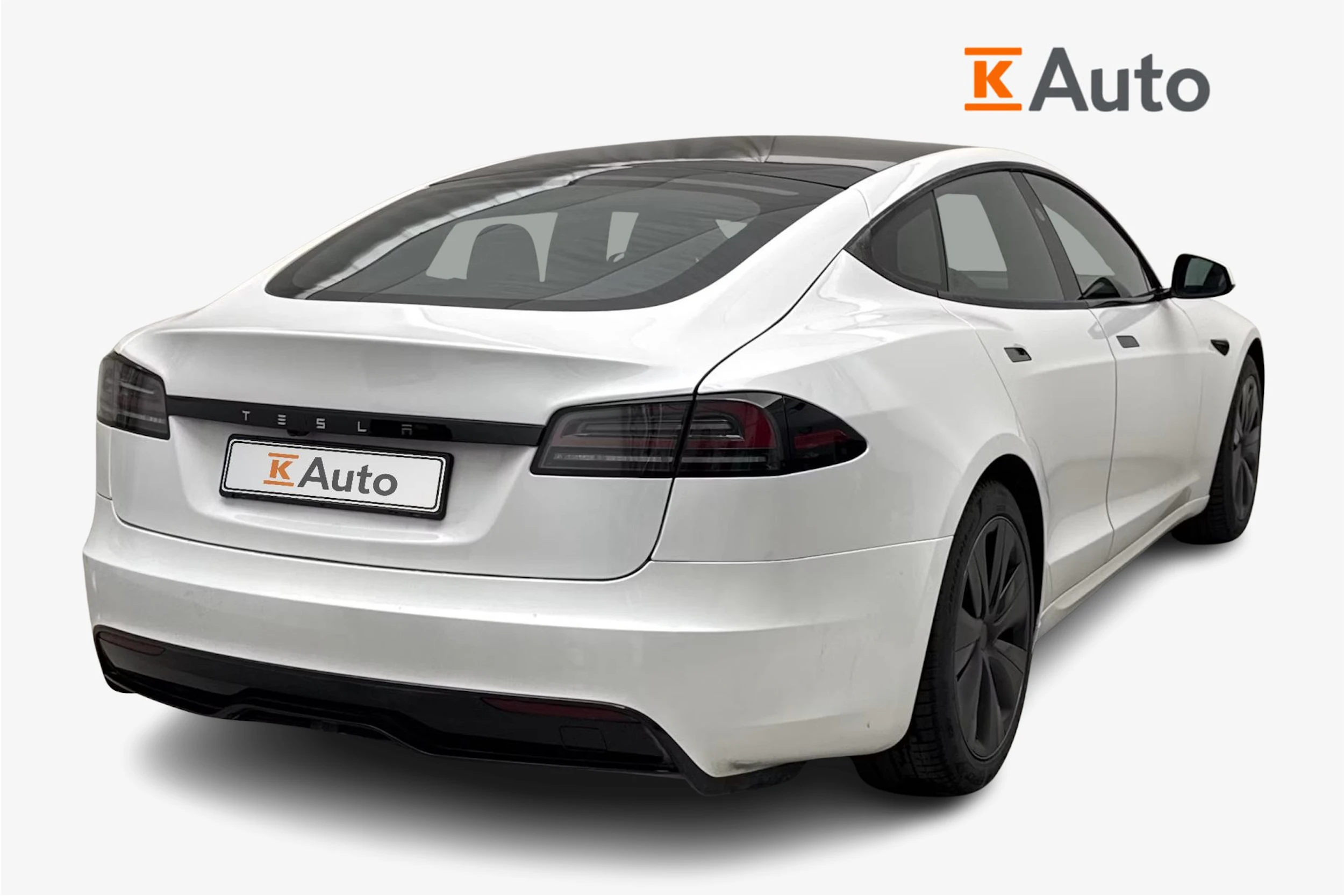 met. valkoinen Tesla Model S 2023 kuva 2.