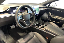 valkoinen Tesla Model S 2023 kuva 3.