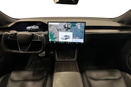 valkoinen Tesla Model S 2023 kuva 7.
