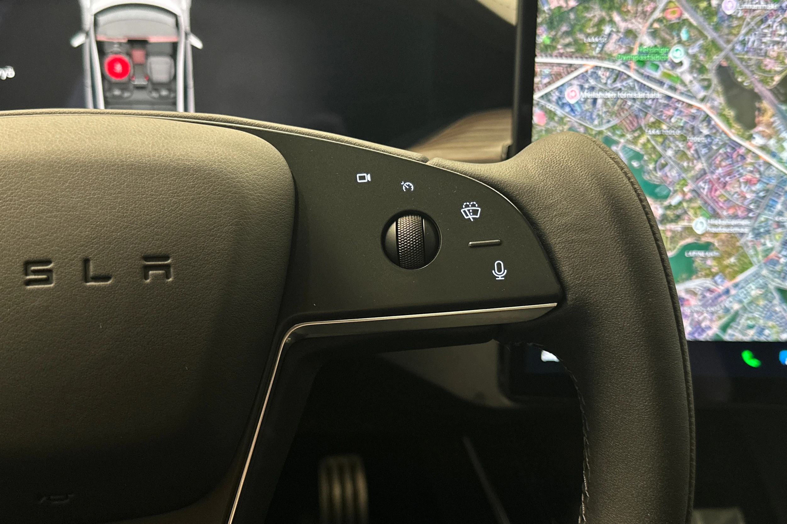 valkoinen Tesla Model S 2023 kuva 12.