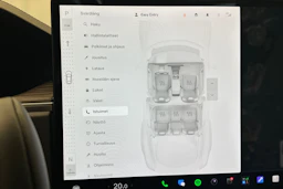 valkoinen Tesla Model S 2023 kuva 28.