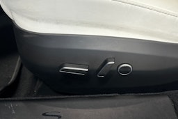 met. musta Tesla Model S 2023 kuva 22.