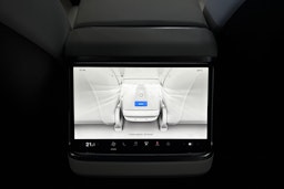 met. musta Tesla Model S 2023 kuva 23.