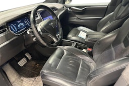 musta Tesla Model X 2017 kuva 3.