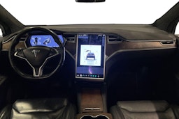 musta Tesla Model X 2017 kuva 9.