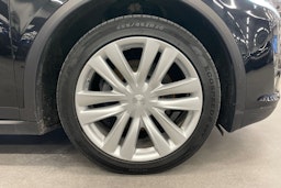 musta Tesla Model X 2017 kuva 13.