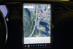 musta Tesla Model X 2017 kuva 14.