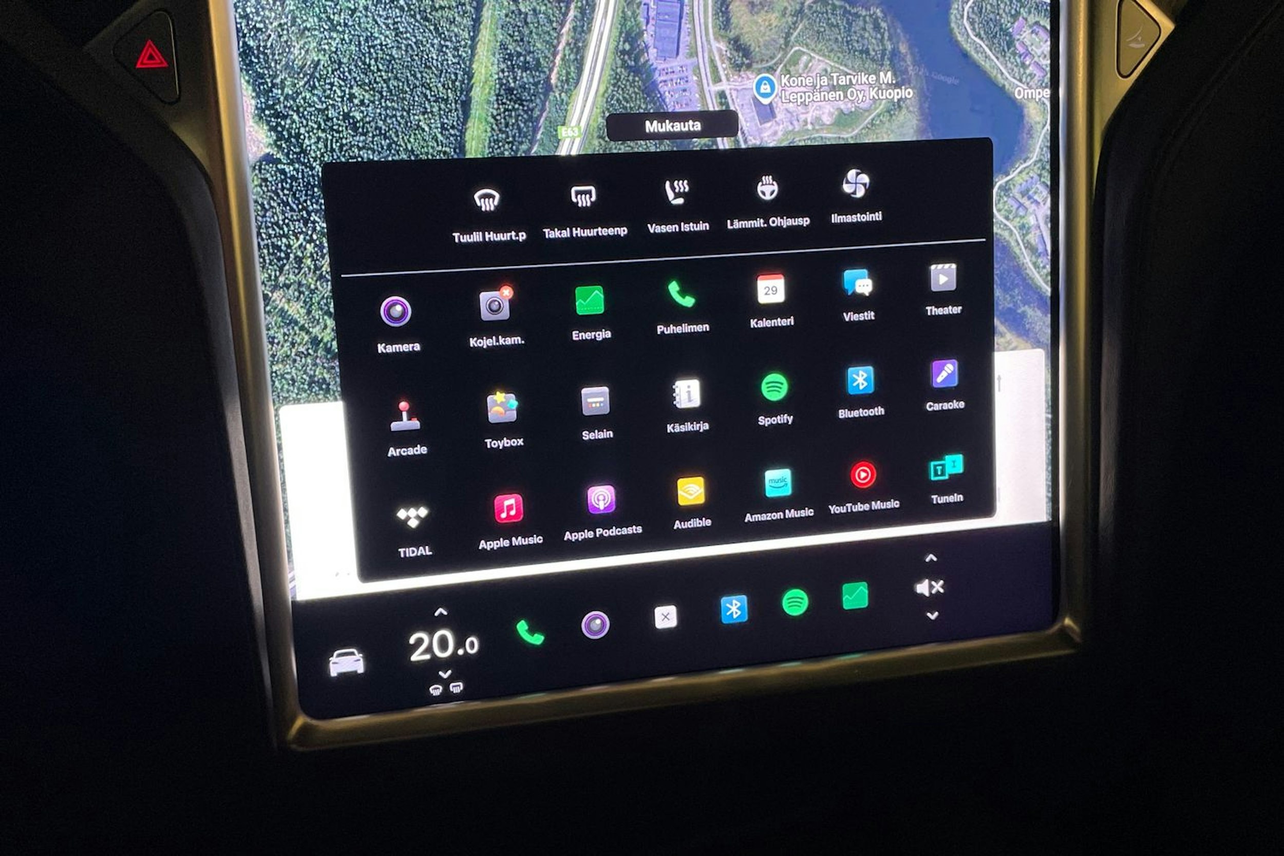 musta Tesla Model X 2017 kuva 15.