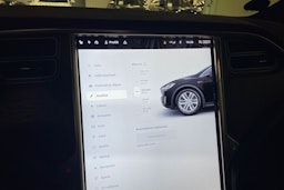 musta Tesla Model X 2017 kuva 16.