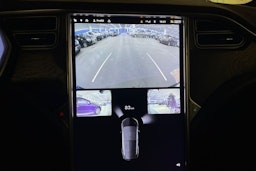 musta Tesla Model X 2017 kuva 18.