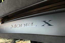 musta Tesla Model X 2017 kuva 39.