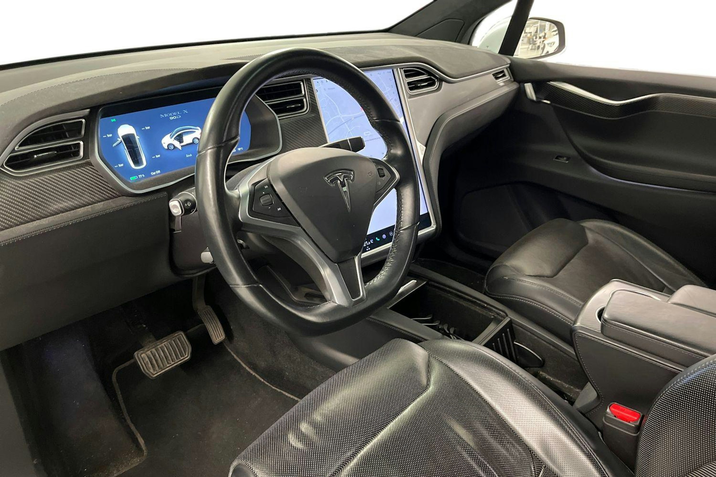 valkoinen Tesla Model X 2017 kuva 3.
