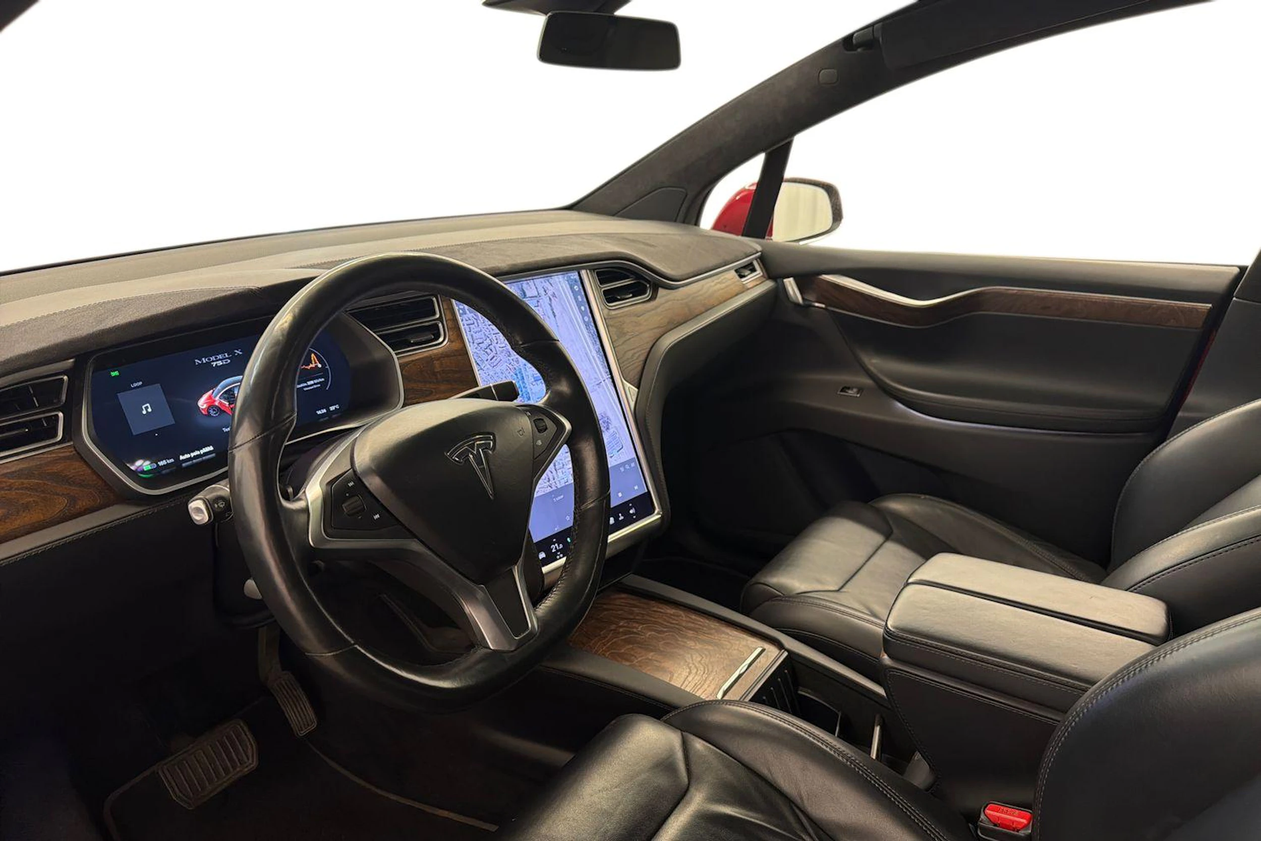 punainen Tesla Model X 2017 kuva 6.