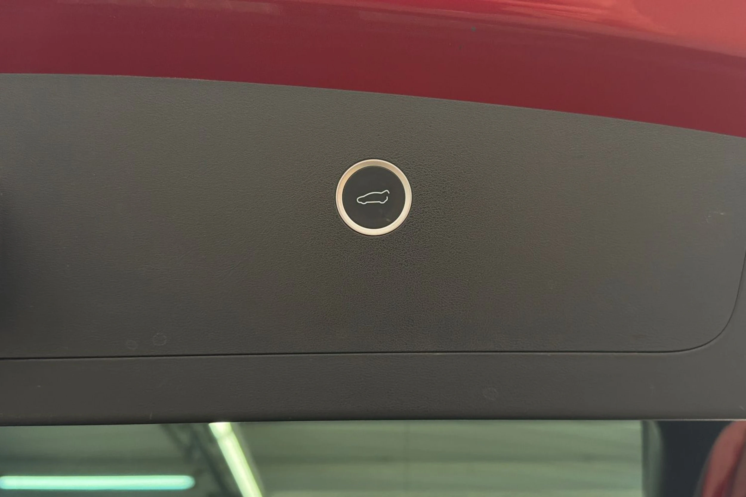 punainen Tesla Model X 2017 kuva 14.