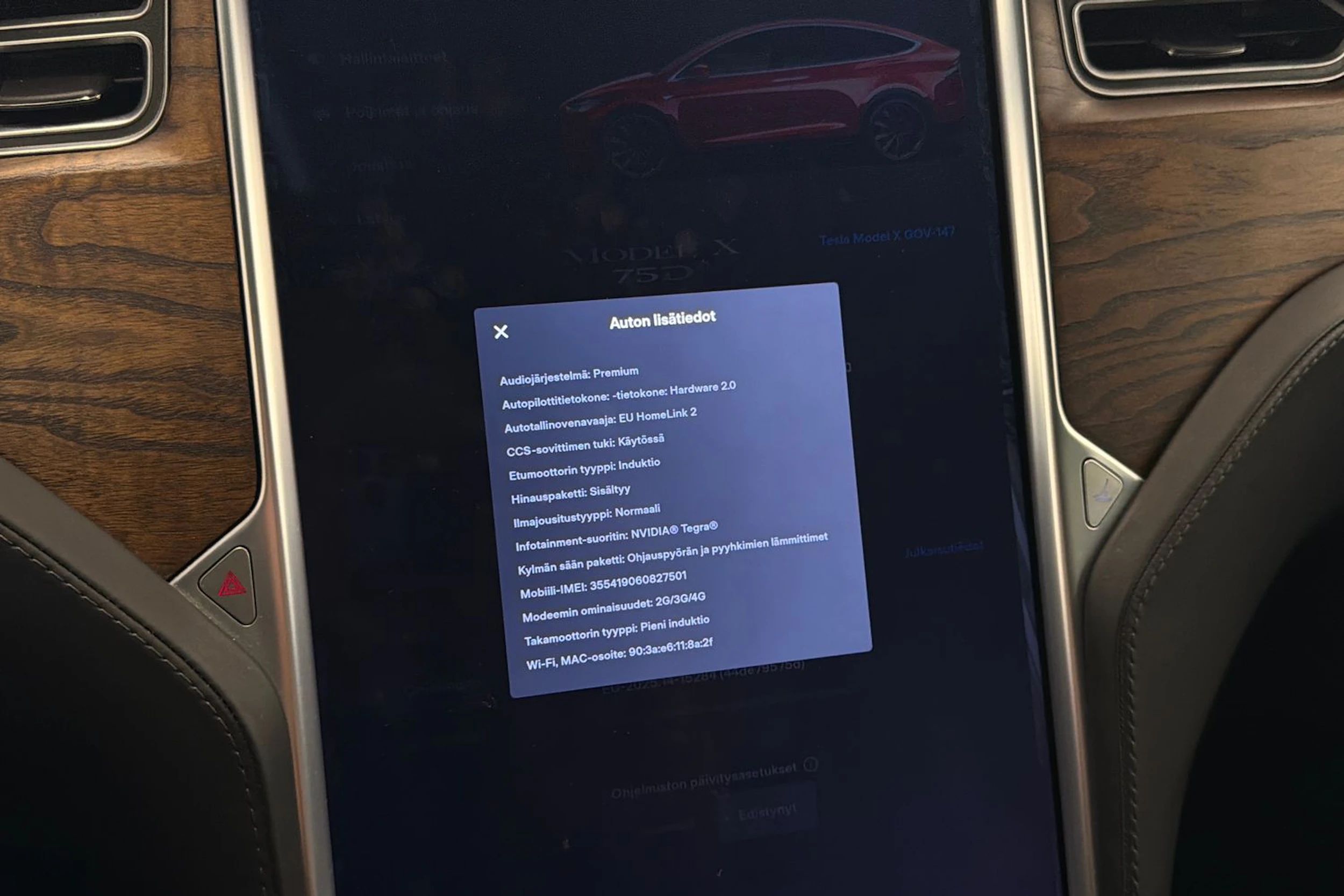 punainen Tesla Model X 2017 kuva 31.