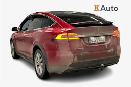 punainen Tesla Model X 2017 kuva 2.