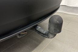 punainen Tesla Model X 2017 kuva 17.