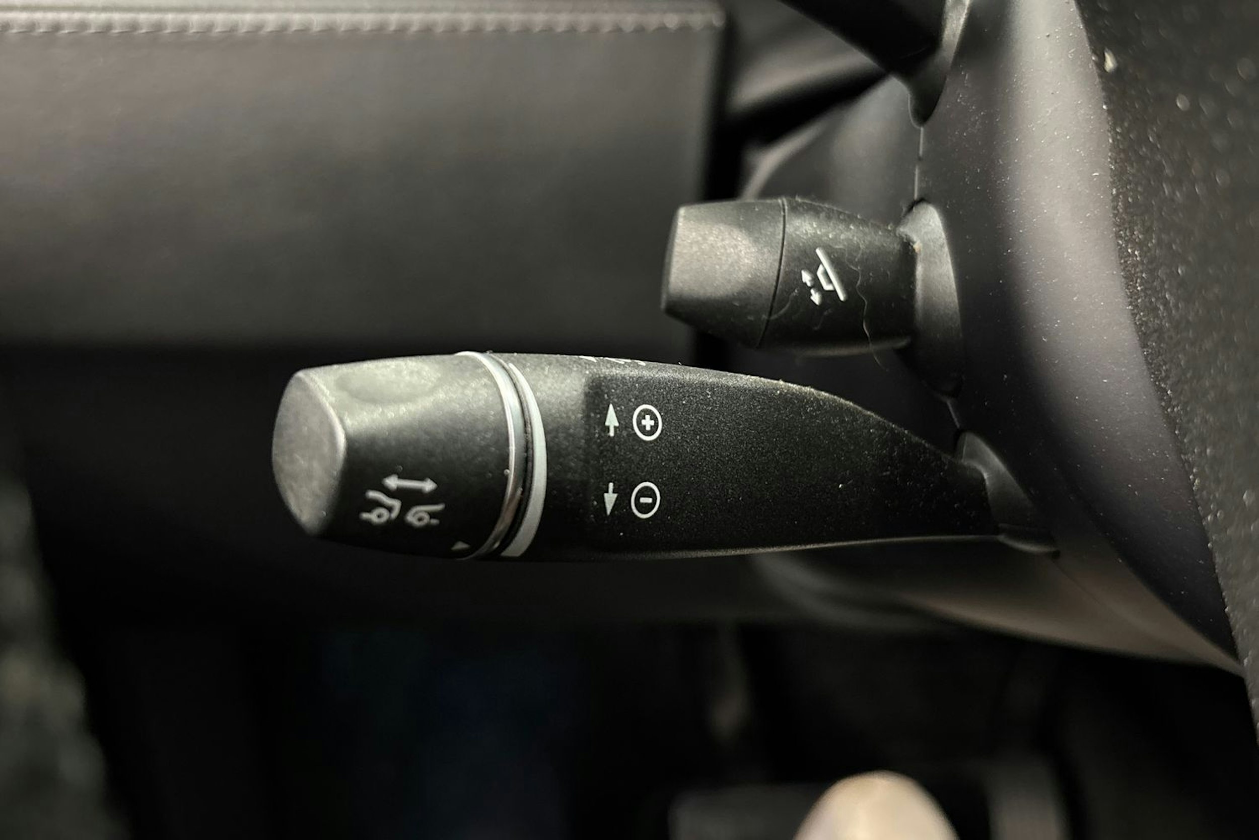 punainen Tesla Model X 2017 kuva 21.