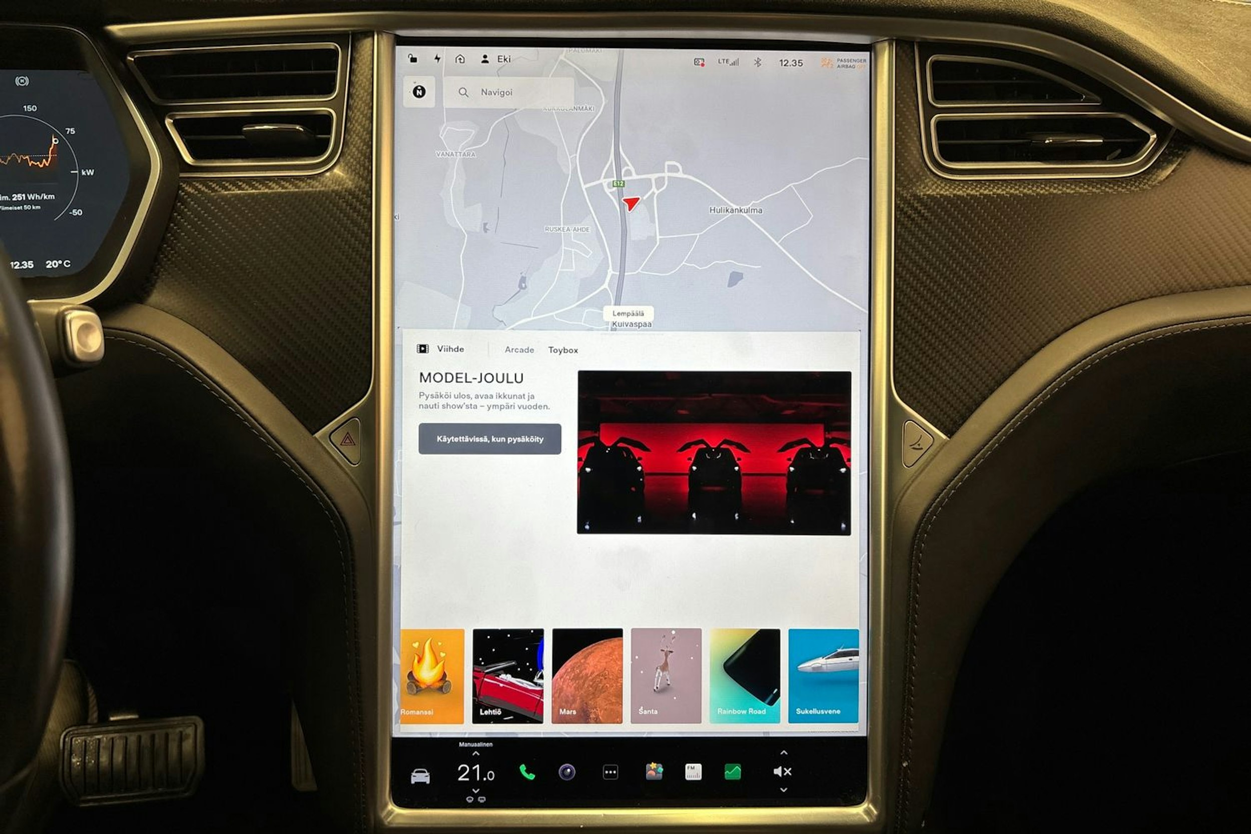 punainen Tesla Model X 2017 kuva 24.