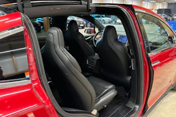 punainen Tesla Model X 2017 kuva 17.