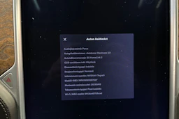 punainen Tesla Model X 2017 kuva 24.