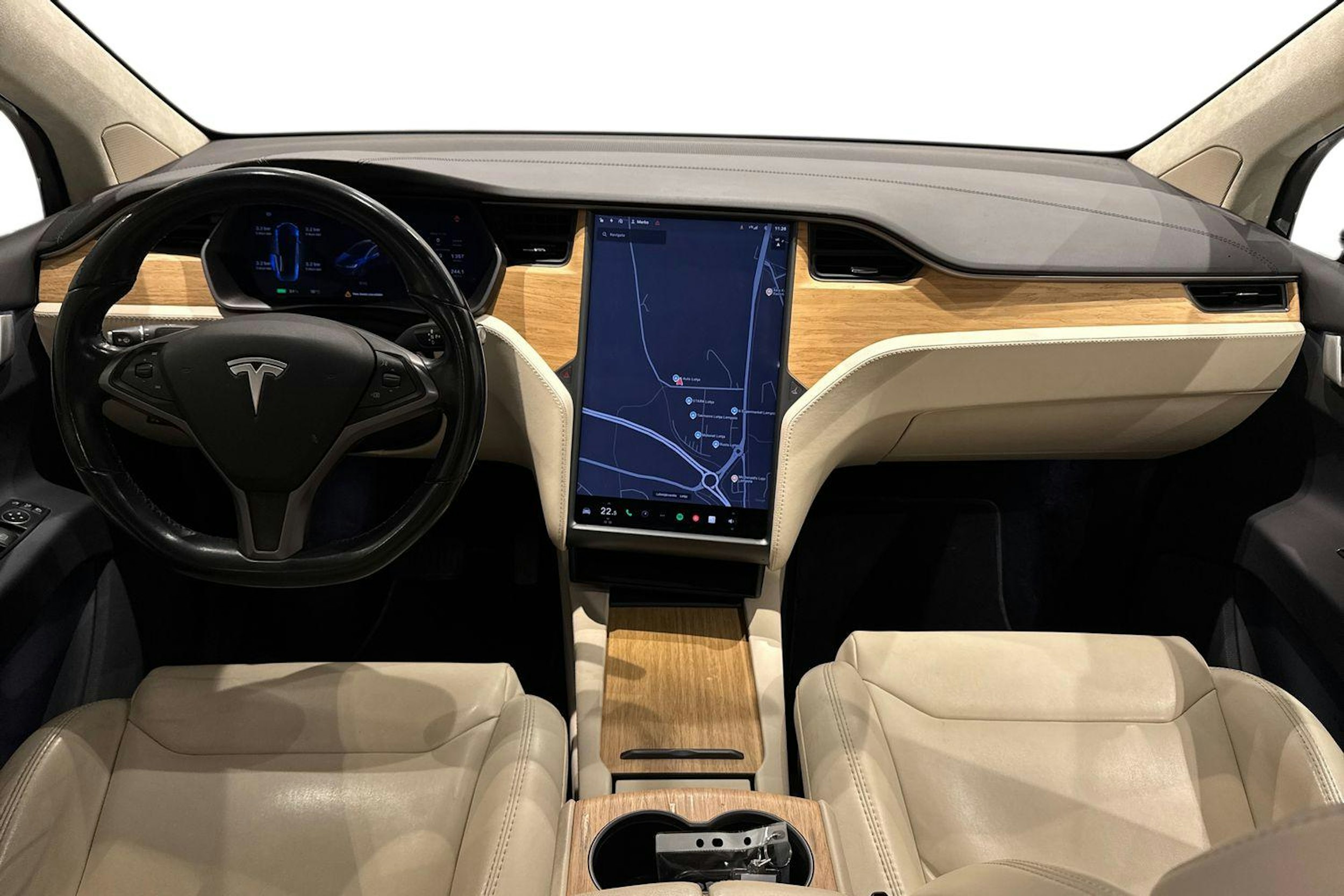 musta Tesla Model X 2018 kuva 9.