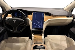 musta Tesla Model X 2018 kuva 9.