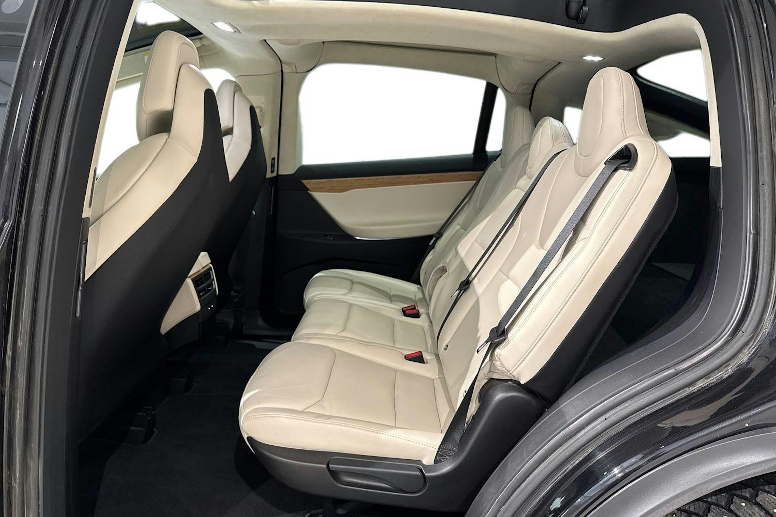 musta Tesla Model X 2018 kuva 10.