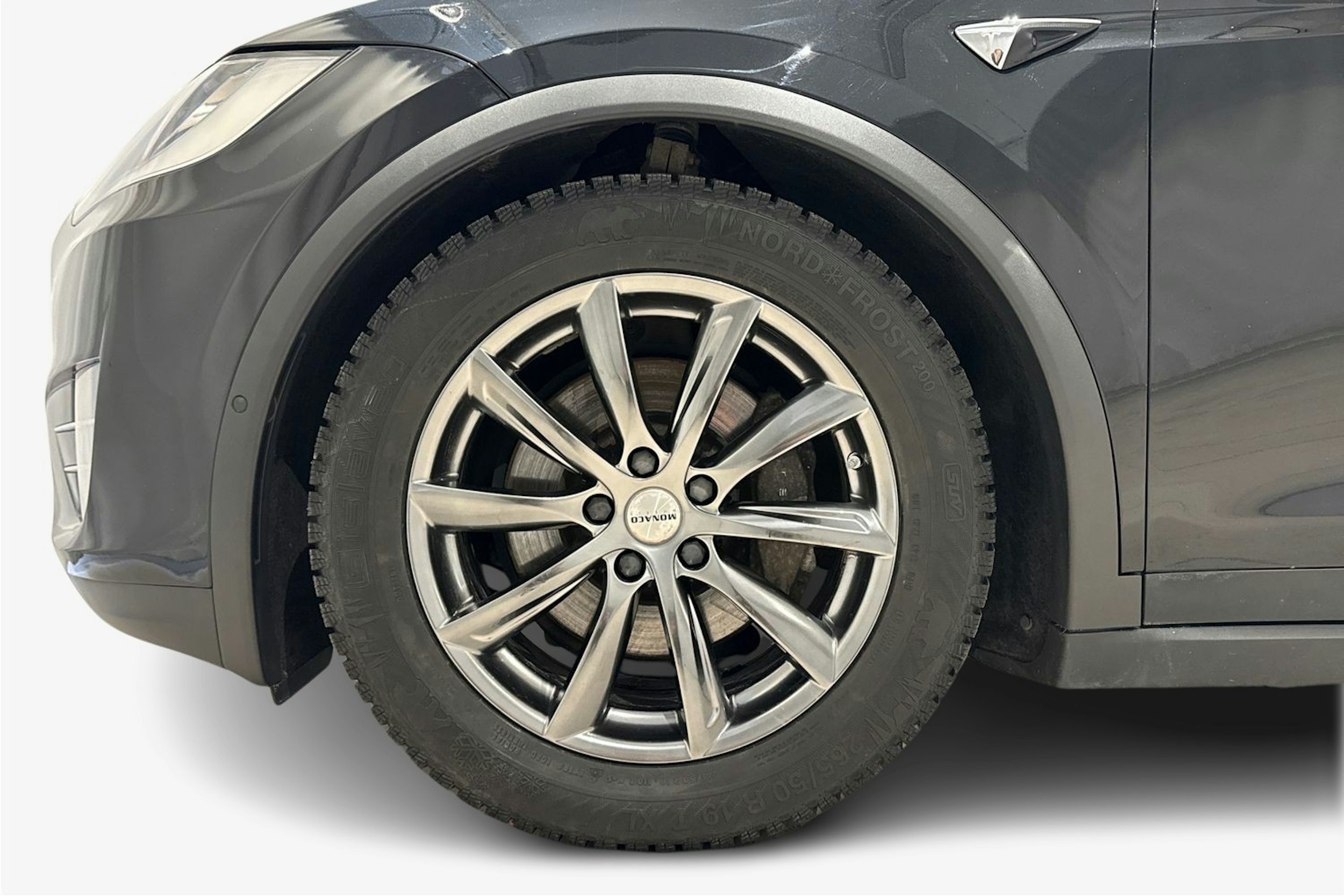 musta Tesla Model X 2018 kuva 11.