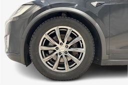musta Tesla Model X 2018 kuva 11.