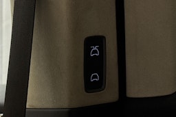 musta Tesla Model X 2018 kuva 20.