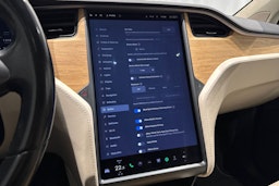 musta Tesla Model X 2018 kuva 31.