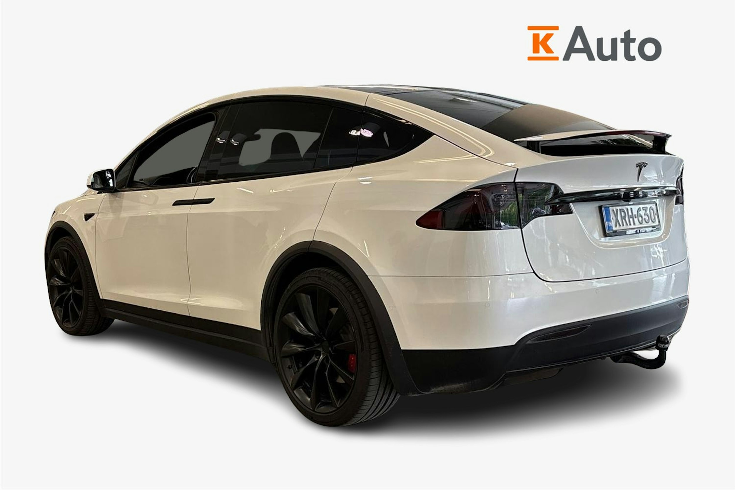 valkoinen Tesla Model X 2020 kuva 2.