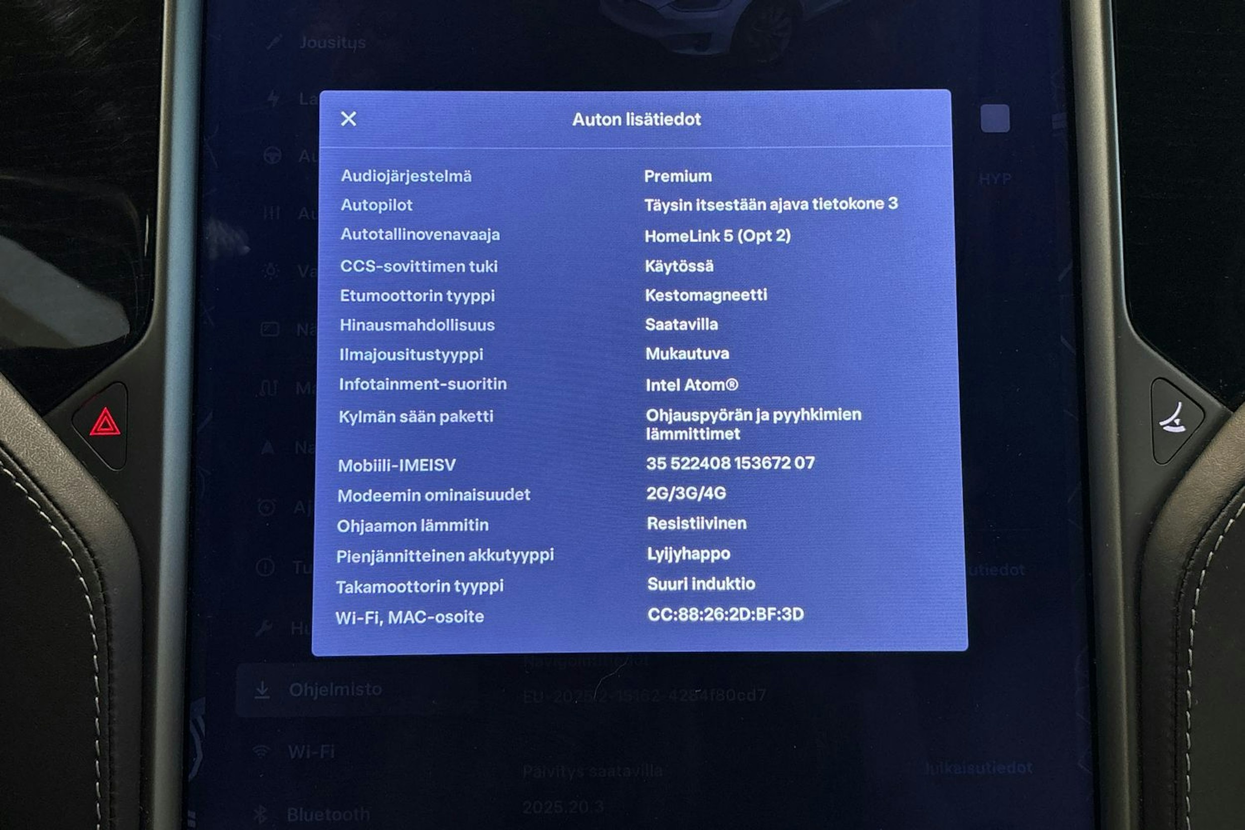 valkoinen Tesla Model X 2020 kuva 21.