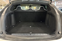 valkoinen Tesla Model X 2020 kuva 24.