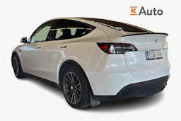 valkoinen Tesla Model Y 2021 kuva 2.