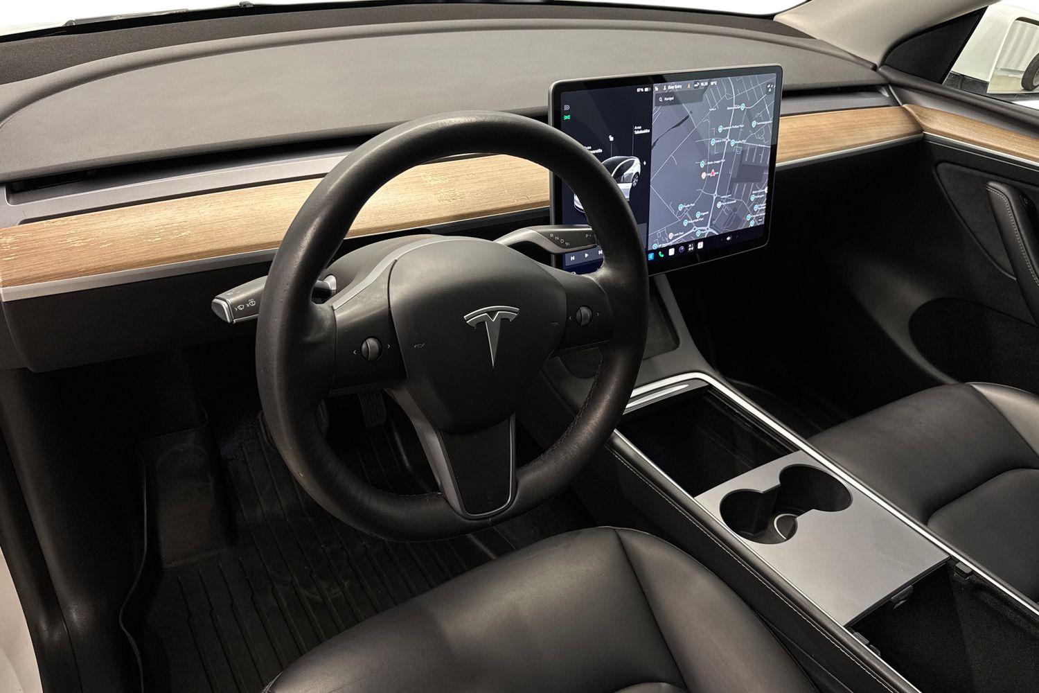 Tesla Model Y Long Range 2021, kuva 6/31