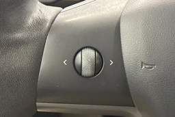 valkoinen Tesla Model Y 2021 kuva 29.