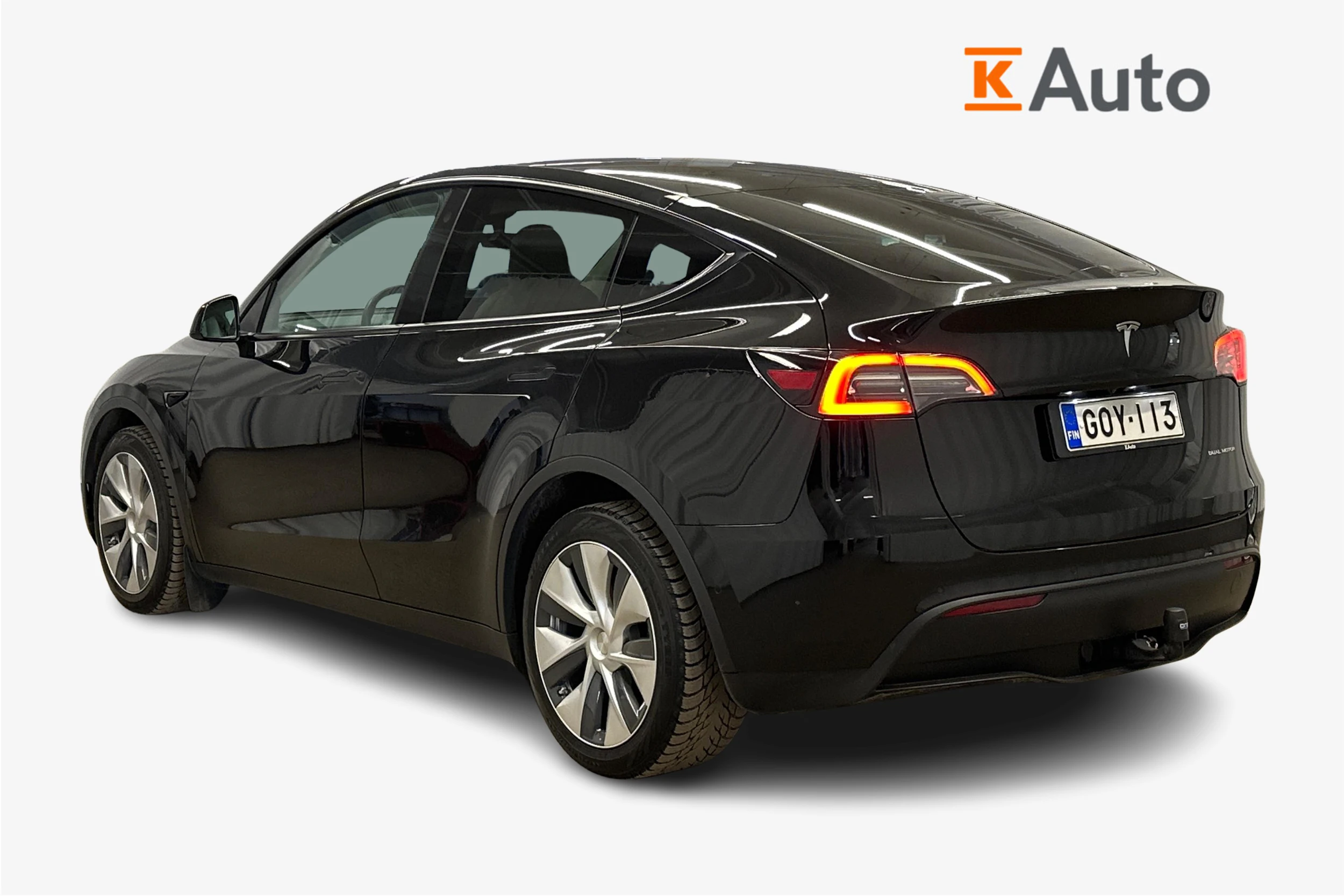 musta Tesla Model Y 2021 kuva 2.