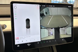 musta Tesla Model Y 2021 kuva 26.