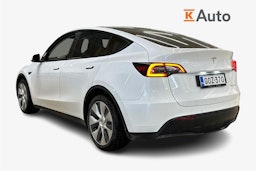 valkoinen Tesla Model Y 2021 kuva 2.