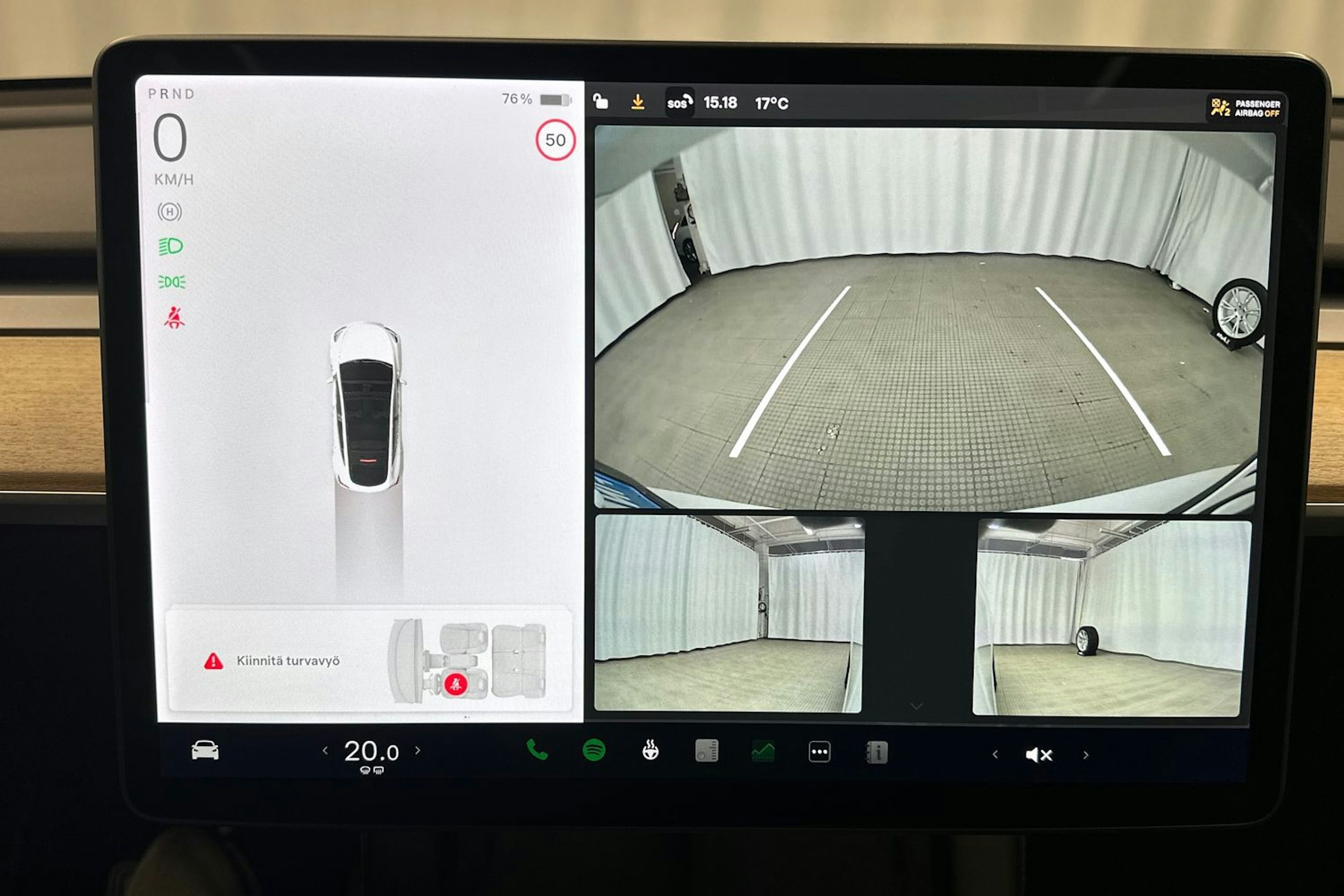 valkoinen Tesla Model Y 2021 kuva 29.