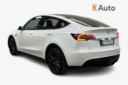 valkoinen Tesla Model Y 2021 kuva 2.