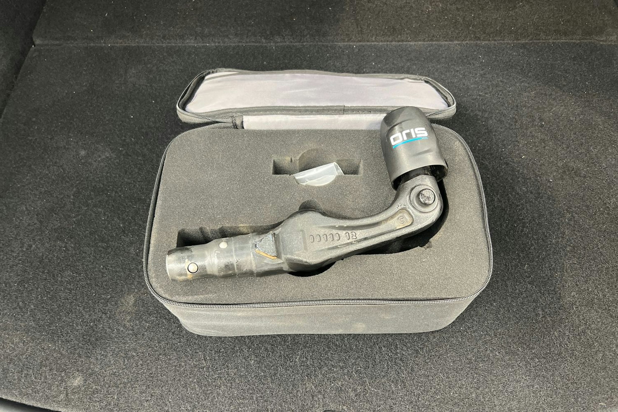 punainen Tesla Model Y 2021 kuva 29.