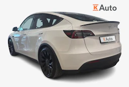 valkoinen Tesla Model Y 2022 kuva 2.