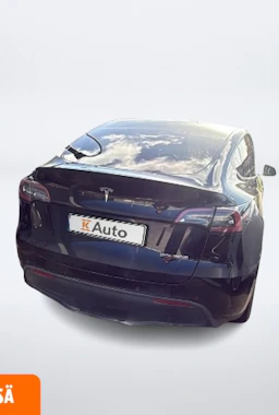 musta Tesla Model Y 2022 kuva 3.