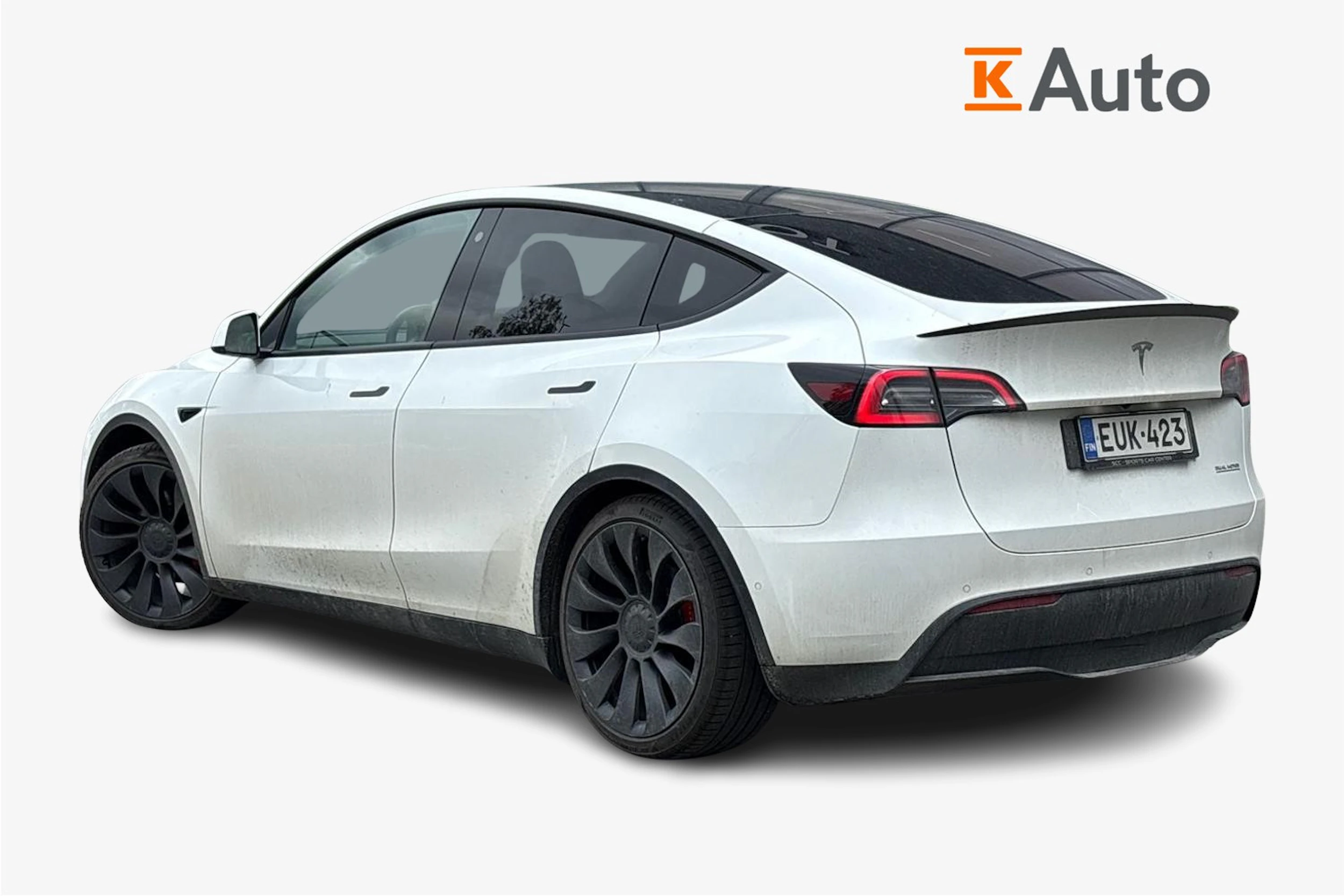 valkoinen Tesla Model Y 2022 kuva 2.