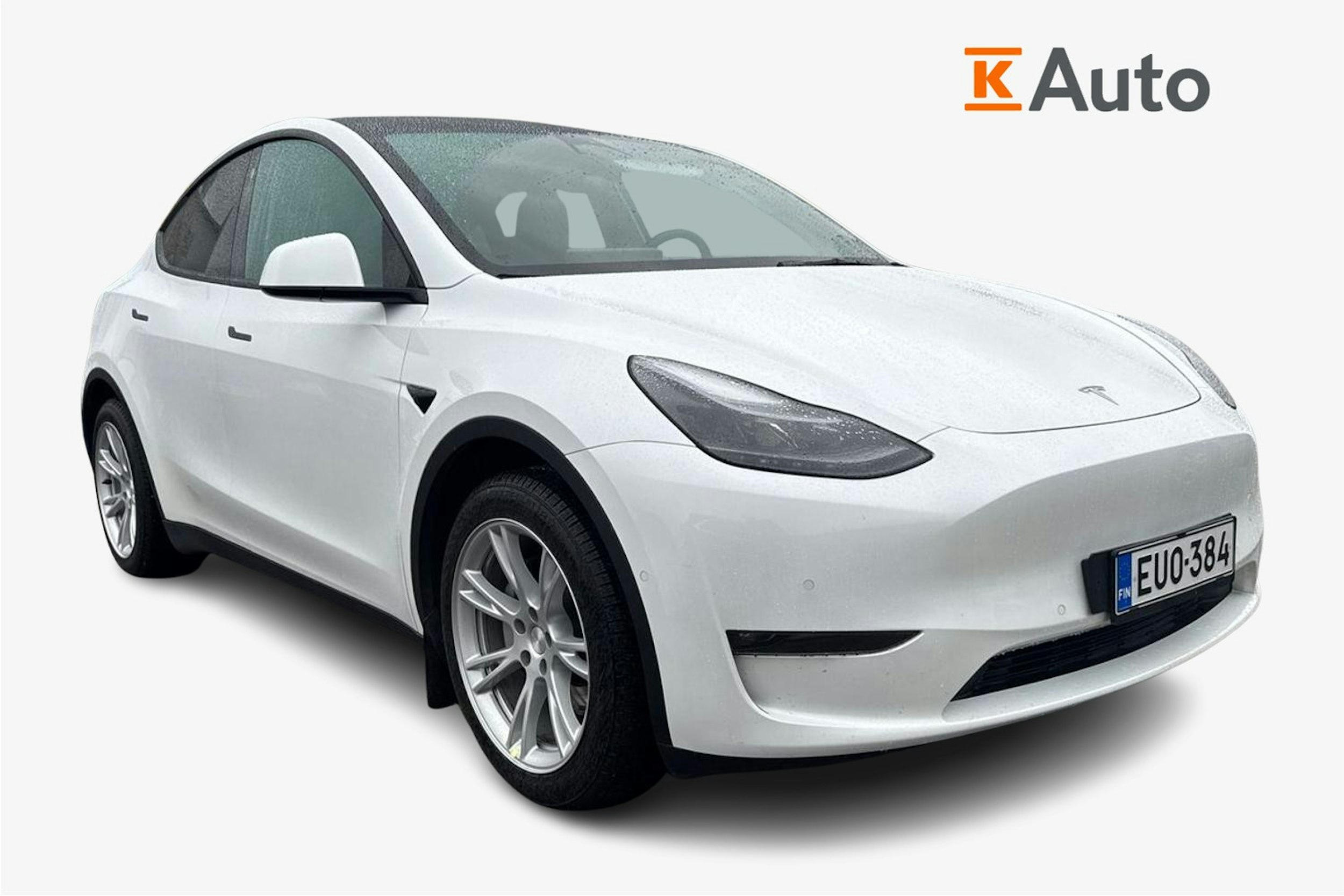 Valkoinen Tesla Model Y 2022 kuva 1.