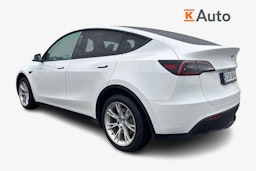 Valkoinen Tesla Model Y 2022 kuva 2.