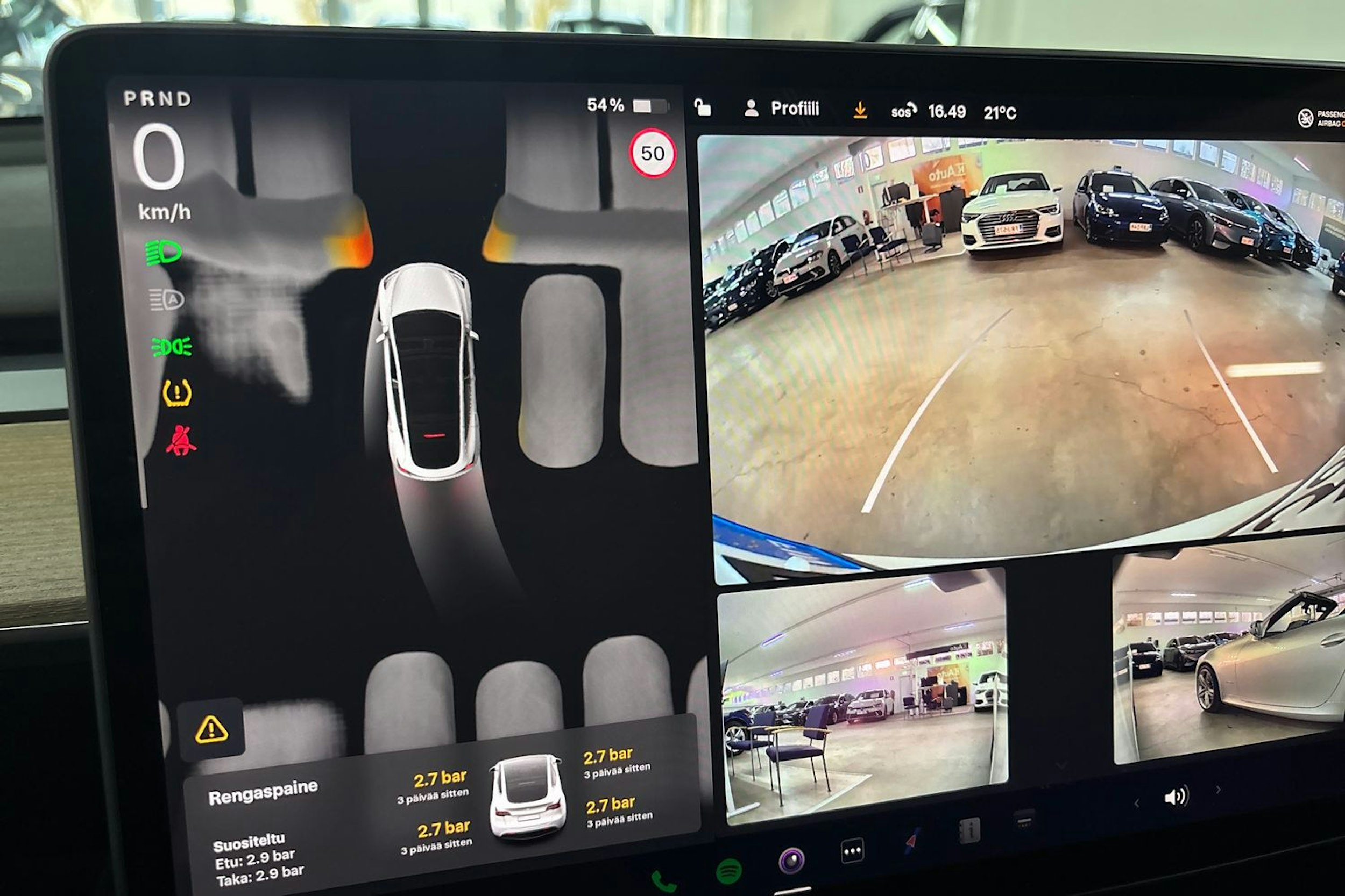 Valkoinen Tesla Model Y 2022 kuva 22.